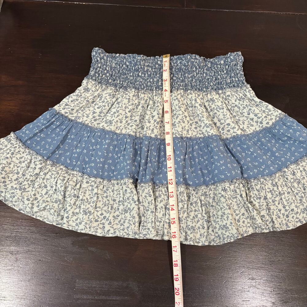 American Eagle Blue Floral Tiered Smocked Ruffle Mini Skirt Sz M Boho Festival - Picture 4 of 5